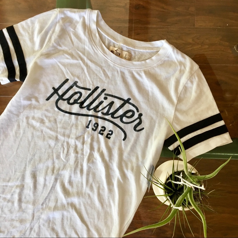 Hollister Varsity Logo Graphic Tee
